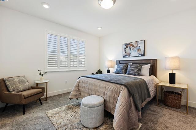 29231 Hub Ct, Hayward CA: https://media.crmls.org/mediaz/16993be6-4870-41d8-bb88-c4863acb291c.jpg