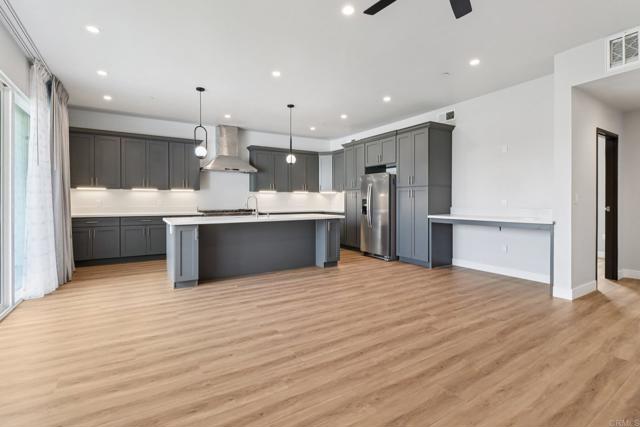 Detail Gallery Image 12 of 35 For 139 41 Almond St, Fallbrook,  CA 92028 - 7 Beds | 7/1 Baths