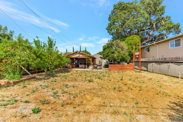 8011 Church Street, Gilroy CA: https://media.crmls.org/mediaz/169b1bea-a04c-473c-bfce-8409972cf763.jpg