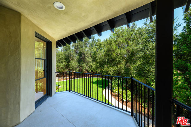 4929 Lakeview Canyon Road, Westlake Village CA: https://media.crmls.org/mediaz/169b4094-a5fb-4fbf-8a23-e7c4578c8abf.jpg