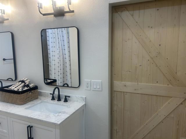 946 Carriage Drive, San Marcos CA: https://media.crmls.org/mediaz/169b5672-0b1c-4dbc-bd4b-7acda17a311d.jpg