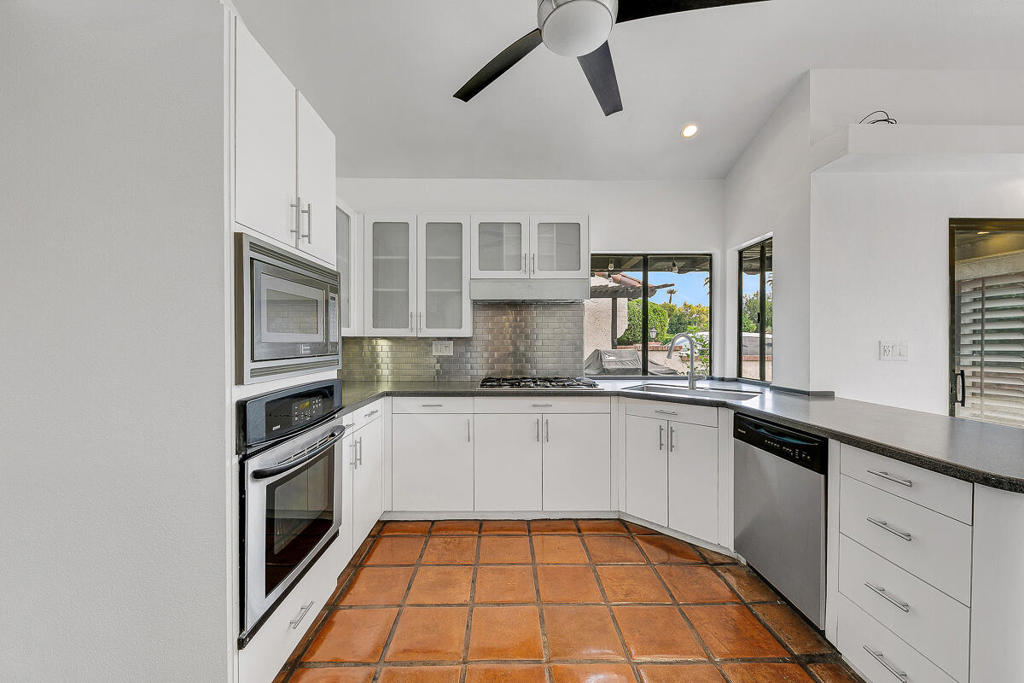 MLS #219138365DA image #11