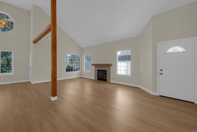 863 English Holly Lane, San Marcos CA: https://media.crmls.org/mediaz/169b8f5e-0265-4415-b5f6-9aa6254c29bb.jpg