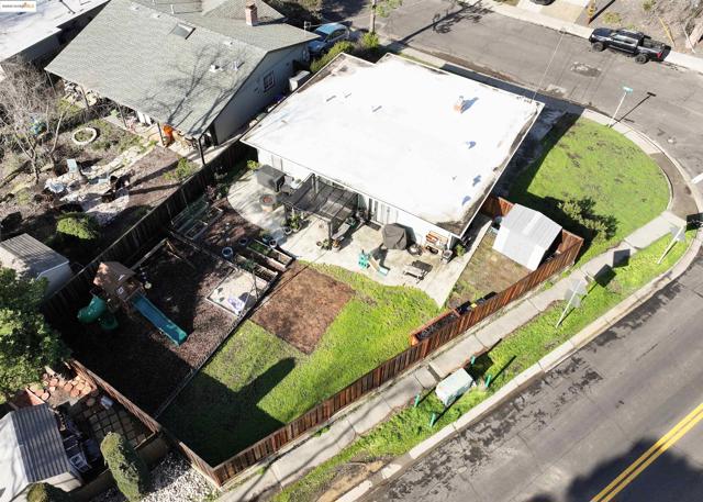 3194 Ameno Rd, Concord CA: https://media.crmls.org/mediaz/169bb577-58b2-4671-a3dd-c8df02bb1d2d.jpg