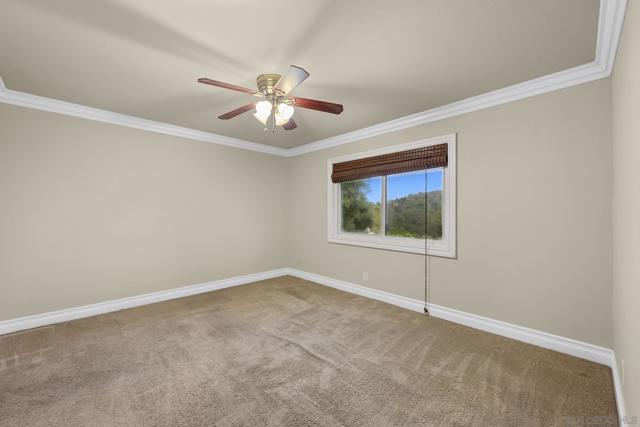 1973 Kinross Ct, Escondido CA: https://media.crmls.org/mediaz/169c1fb8-7901-4cbc-9743-70ce688e0967.jpg