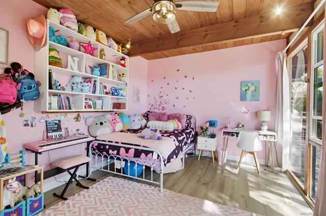 3558 Siembre St, Bonita CA: https://media.crmls.org/mediaz/169c8b1c-2407-4edf-a993-5f3c9d567dc6.jpg