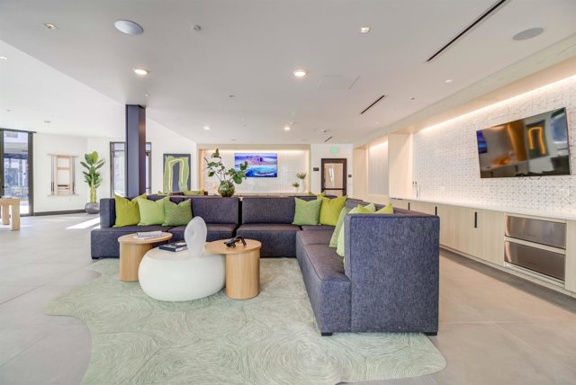 260 260 Brooklyn Basin Way, Oakland CA: https://media.crmls.org/mediaz/169ca9be-38fd-458d-b4f4-36a72a00780a.jpg