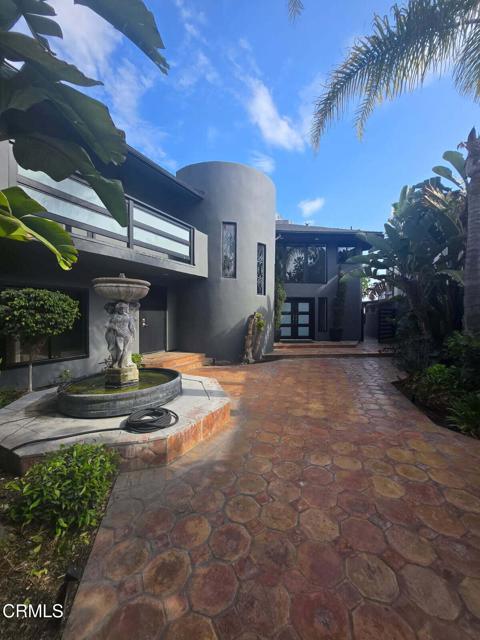 952 Peninsula Street, Ventura CA: https://media.crmls.org/mediaz/169d2d89-acaa-4de4-a252-e7e03143d422.jpg