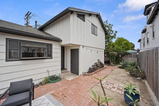 4316 Haines St, San Diego CA: https://media.crmls.org/mediaz/169e66f9-fc02-4b43-b3f6-10bcb399b261.jpg