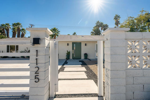 1125 E Sunny Dunes Road, Palm Springs CA: https://media.crmls.org/mediaz/169e7a6c-4603-4aef-83c1-ca2043513cb3.jpg