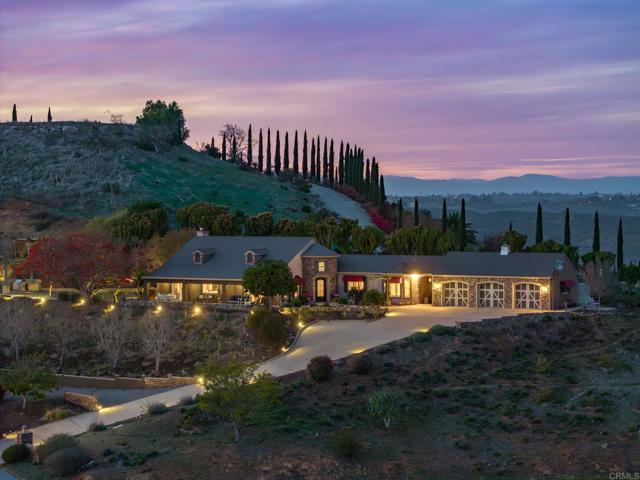 30419 Canyon Estates Road, Vista CA: https://media.crmls.org/mediaz/169fa074-d297-4a34-b9c0-a685ee235698.jpg