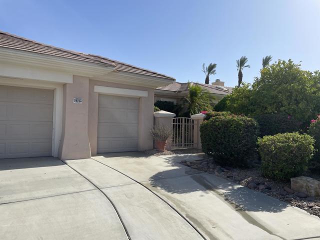 39264 Mirage Circle, Palm Desert CA: https://media.crmls.org/mediaz/169fe5d8-fec0-48dd-8a47-52f90636a053.jpg