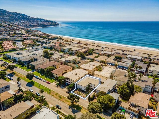 313 Calle Miramar, Redondo Beach, California 90277, ,Residential Income,Sold,Calle Miramar,21787786