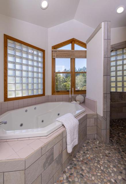573 Meadow Road, Aptos CA: https://media.crmls.org/mediaz/16a0187a-39e8-40fa-b371-08e567cf367b.jpg
