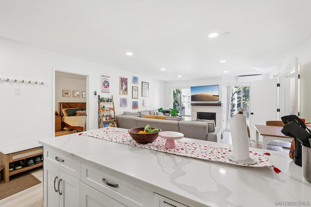 4600 Lamont St - photo 7