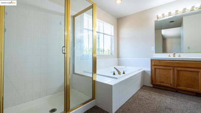 632 Burwood WAY, Antioch CA: https://media.crmls.org/mediaz/16a1f6fb-d42f-4215-9b39-9861d63578bd.jpg