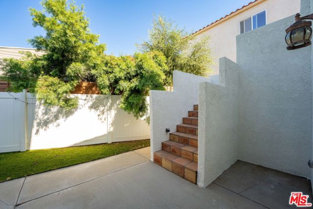 161 Apache, Topanga CA: https://media.crmls.org/mediaz/16a2c7c0-1bef-478e-b303-8a7e4a127faa.jpg