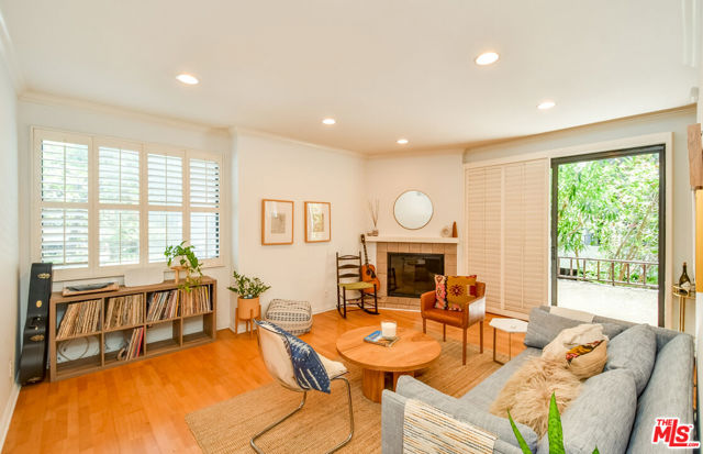 8114 Manitoba Street, Playa del Rey CA: https://media.crmls.org/mediaz/16a2e28b-762f-4acc-b3bf-a11d5ecd5099.jpg
