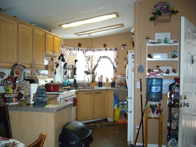 9902 Jamacha Blvd., Spring Valley CA: https://media.crmls.org/mediaz/16a347e7-4aed-4a7f-8bd2-8c544aaedb9d.jpg