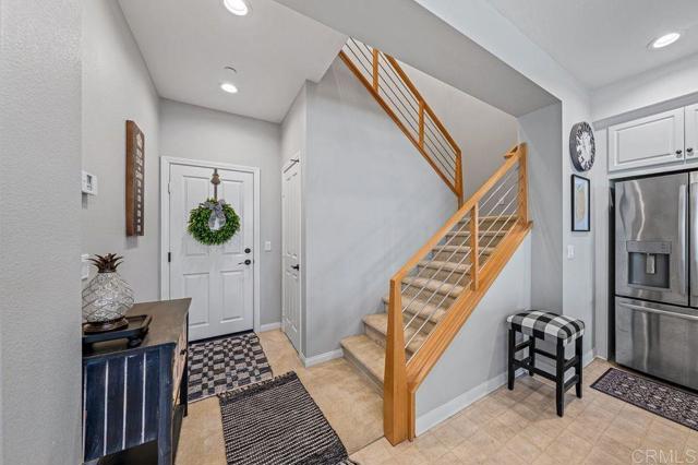 Detail Gallery Image 8 of 25 For 1115 Calle Oroblanco #3,  Chula Vista,  CA 91913 - 3 Beds | 3 Baths