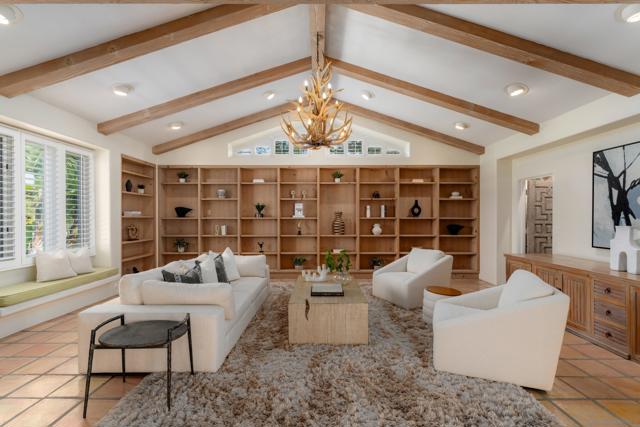 17716 Via De Fortuna, Rancho Santa Fe CA: https://media.crmls.org/mediaz/16a3fff0-7a4b-4037-957e-78f4454c85b0.jpg