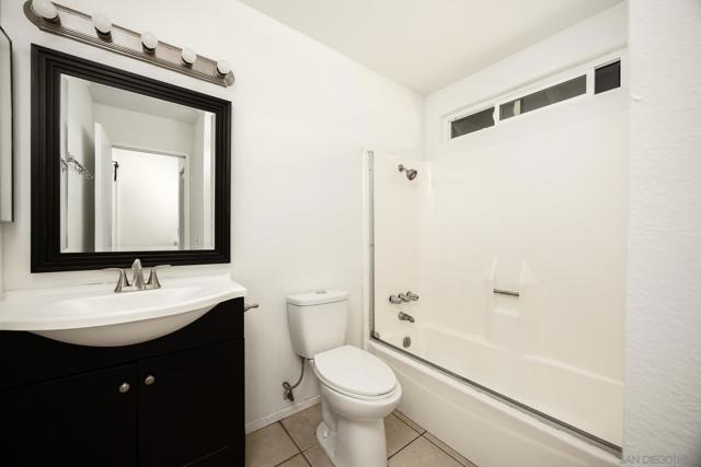 MLS #250033613SD image #22