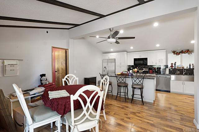 18218 Paradise Mountain Rd Spc 81, Valley Center CA: https://media.crmls.org/mediaz/16a524a9-93a8-45c0-ae42-b39a513349dc.jpg