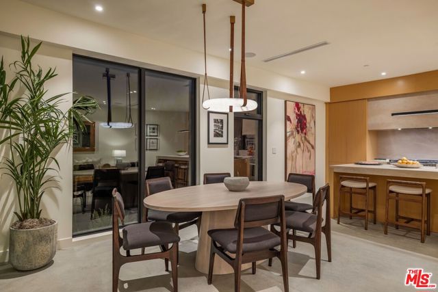927 1/2 Hilldale Avenue, West Hollywood CA: https://media.crmls.org/mediaz/16a59b85-b8d7-4873-86d9-bd6613c58931.jpg