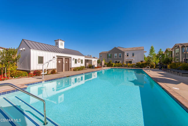 1830 Poppy Drive, Simi Valley CA: https://media.crmls.org/mediaz/16a59c70-32b6-463d-9796-ceaecc41cf6a.jpg