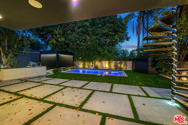 4906 Van Noord Avenue, Sherman Oaks CA: https://media.crmls.org/mediaz/16a66672-f843-4c41-a39b-20cb5f5fa323.jpg