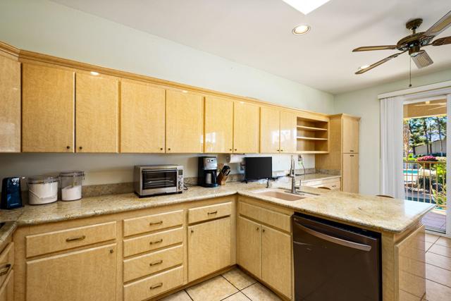153 Lake Shore Drive, Rancho Mirage CA: https://media.crmls.org/mediaz/16a7cc20-61c5-4163-bf33-b205c18809dc.jpg