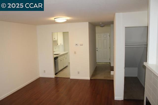 4811 Appian Way, El Sobrante CA: https://media.crmls.org/mediaz/16a7f9cd-aa38-4a21-a4d5-81b75b0cd150.jpg