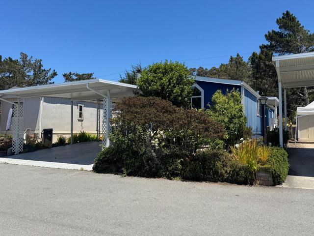 46 Seascape Drive, Half Moon Bay CA: https://media.crmls.org/mediaz/16a7fa5b-4eb0-45e3-a5a3-f435a71f9dc3.jpg