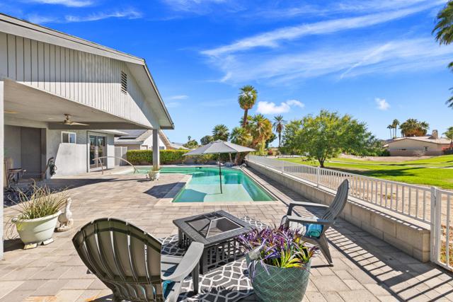 77245 Indiana Avenue, Palm Desert CA: https://media.crmls.org/mediaz/16a861e0-cce8-4750-8b0c-307138646a22.jpg