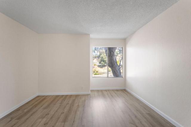 288 Whitmore Street, Oakland CA: https://media.crmls.org/mediaz/16a89cd7-a4f7-44fa-9681-ed577833311e.jpg
