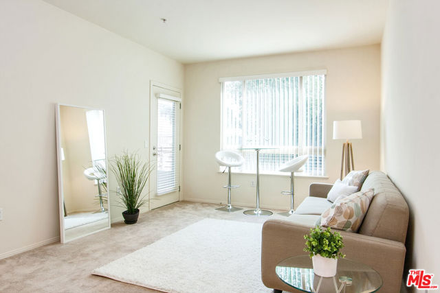100 S Alameda Street, Los Angeles CA: https://media.crmls.org/mediaz/16a8ada5-eb49-4d3b-9ff5-46139304ea8c.jpg