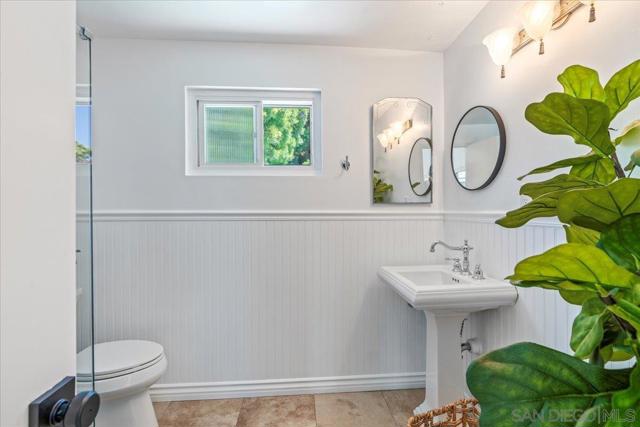 2602 N Louise, Santa Ana CA: https://media.crmls.org/mediaz/16a9a126-5fc8-4a7c-b373-8d1df775fb84.jpg