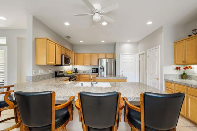 81297 Golden Barrel Way, La Quinta CA: https://media.crmls.org/mediaz/16a9bf1a-4e12-4f64-b7e4-0c293c633593.jpg