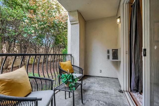 35580 Monterra Terrace, Union City CA: https://media.crmls.org/mediaz/16aa7b55-afb4-4193-8c0d-beb7d070de04.jpg