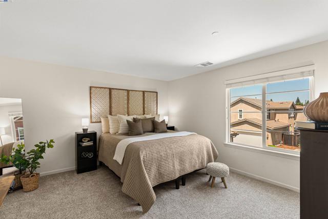 6505 Brando Loop, Fair Oaks CA: https://media.crmls.org/mediaz/16aad6a5-3dce-42ae-b765-b68128c01fbb.jpg