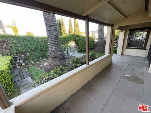 1185 N Normandie Avenue, Los Angeles CA: https://media.crmls.org/mediaz/16aae744-7e7d-418c-a8da-ba220f808eb9.jpg
