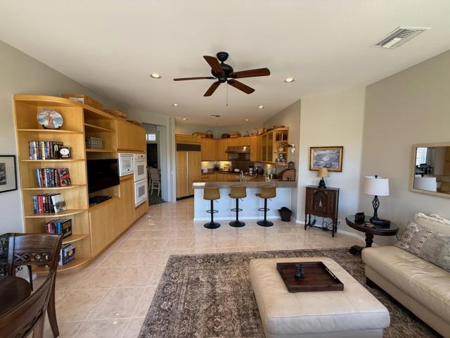 79765 Tangelo, La Quinta CA: https://media.crmls.org/mediaz/16ab6bbc-e937-4002-b444-051857863796.jpg