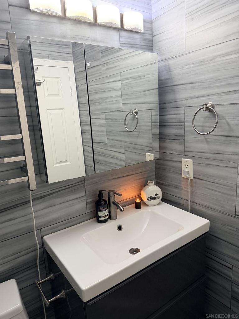 MLS #250039864SD image #11