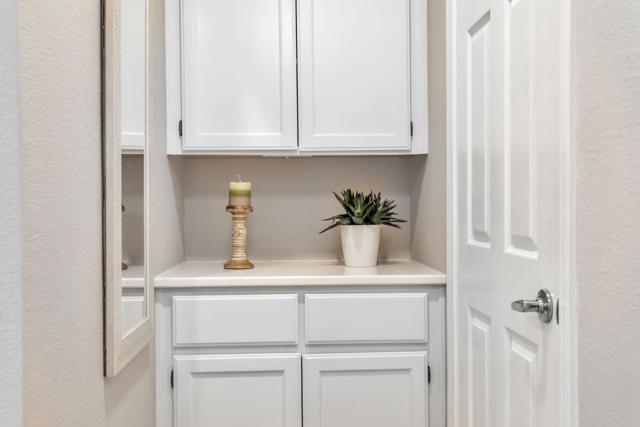 701 Baltic Circle, Redwood City CA: https://media.crmls.org/mediaz/16aca17e-bb4a-4acc-9d56-33c7bab62433.jpg