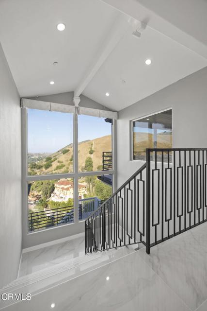 40 Saddlebow Road, Bell Canyon CA: https://media.crmls.org/mediaz/16acaffd-eb8a-4701-b20f-3d54b1b93389.jpg