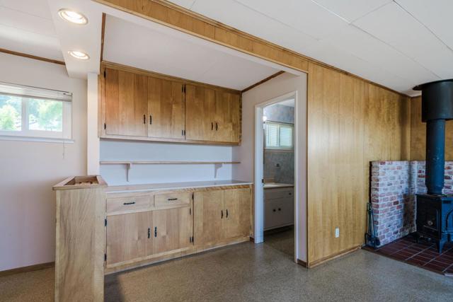 4301 Camden Avenue, San Mateo CA: https://media.crmls.org/mediaz/16ad05a0-5f36-401e-8f1c-06e41731f6e6.jpg