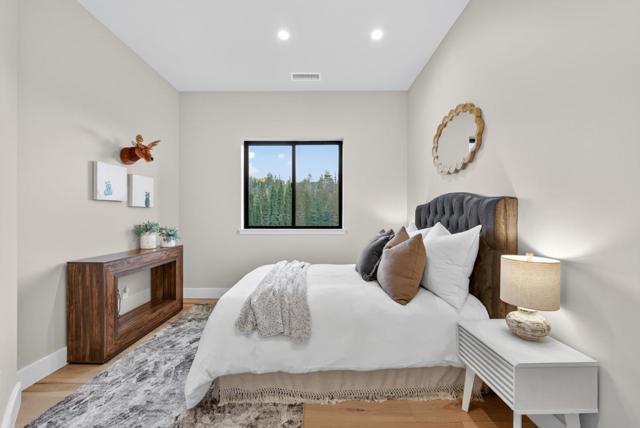 230 Fern Rock Way, Boulder Creek CA: https://media.crmls.org/mediaz/16ad67dd-2095-4d7a-984b-f6161336962b.jpg