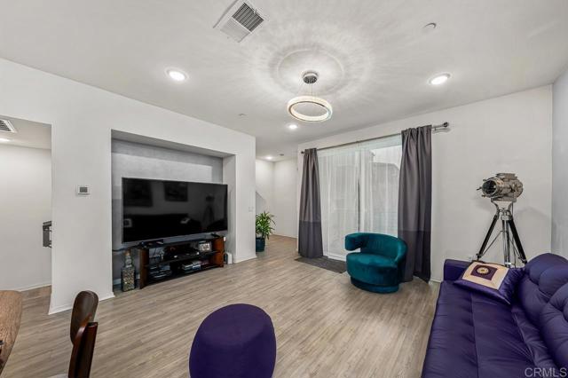 Detail Gallery Image 7 of 42 For 5502 Caminito Sandwaves #173,  San Diego,  CA 92154 - 4 Beds | 3/1 Baths