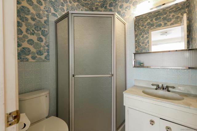 8550 Roach Drive, La Mesa CA: https://media.crmls.org/mediaz/16aea5af-e957-4fb6-b205-b6cdf578ced8.jpg