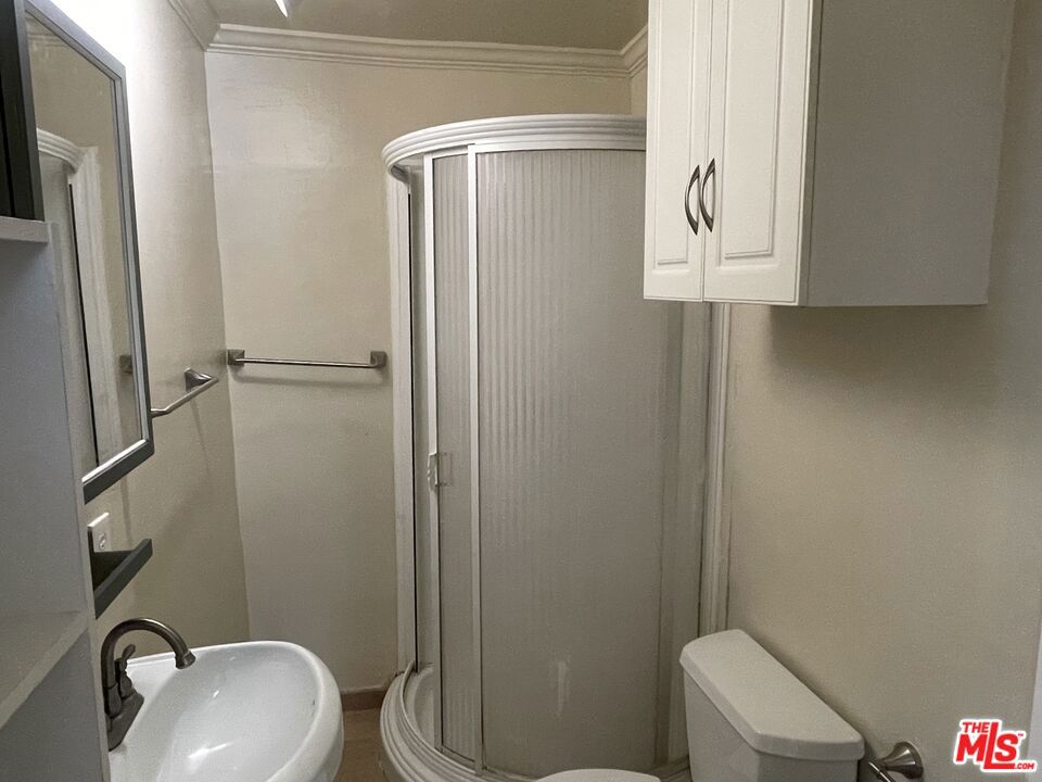https://media.crmls.org/mediaz/16aea9a7-5109-47b0-9eaf-1272cf26580b.jpg?preset=X-Large